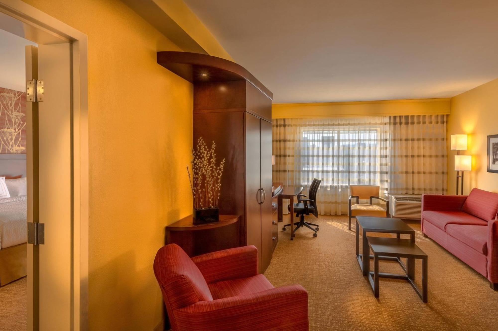 Courtyard By Marriott Charleston Downtown/Civic Center Hotel Ngoại thất bức ảnh